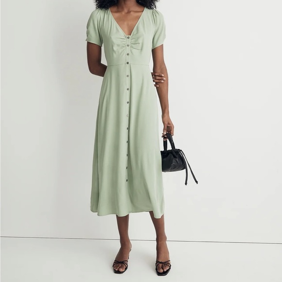 Madewell Dresses & Skirts - Madewell Button-Front Midi Dress NWT